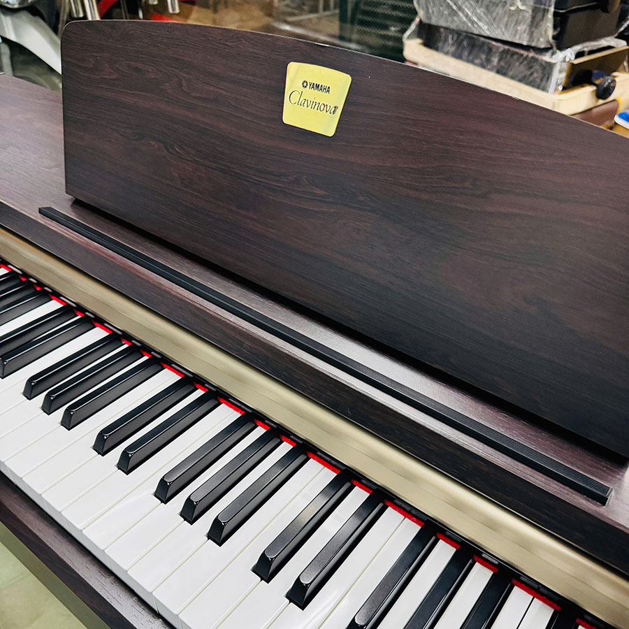 Đàn Piano Điện Yamaha CLP-220R 3 Đàn Piano Điện Yamaha CLP-220R - Ảnh 3