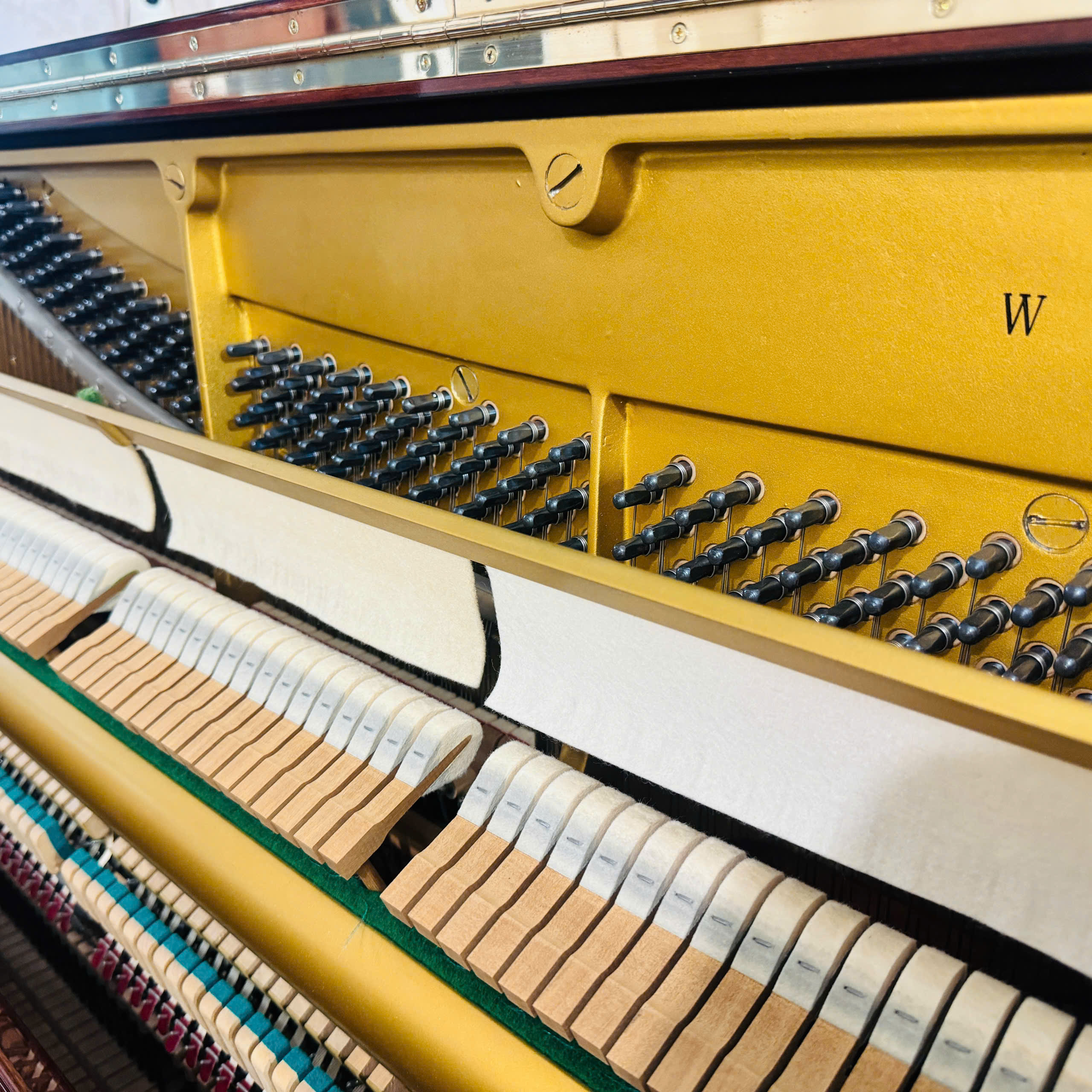 Piano Yamaha W106 Đàn Upright Nhật Bản Bền Bỉ Giá Tốt 2 Piano Yamaha W106 Đàn Upright Nhật Bản Bền Bỉ Giá Tốt - Ảnh 2