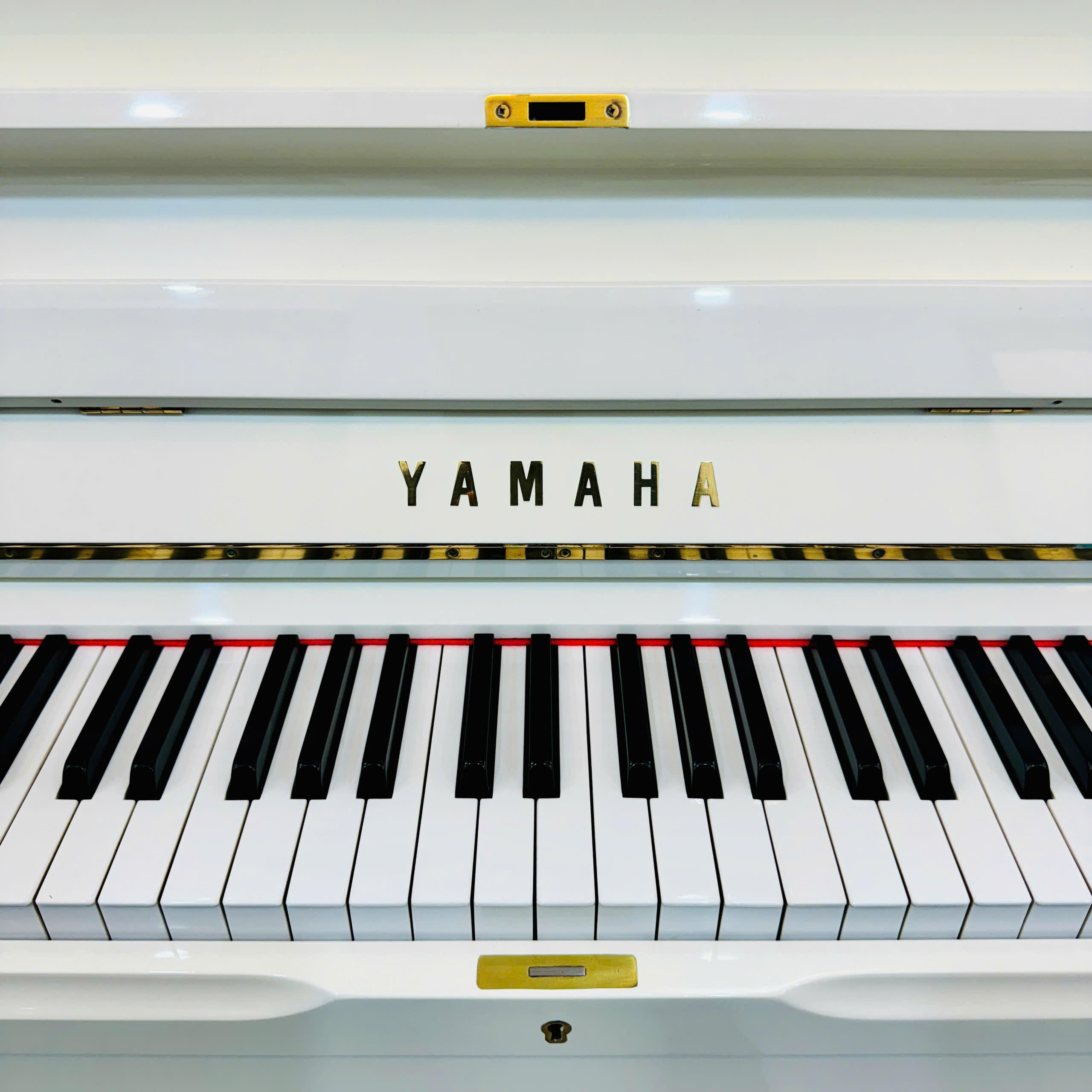 Piano Yamaha U1G Màu Trắng Đàn Upright Nhật Bản Giá Tốt 6 Piano Yamaha U1G Màu Trắng Đàn Upright Nhật Bản Giá Tốt - Ảnh 6