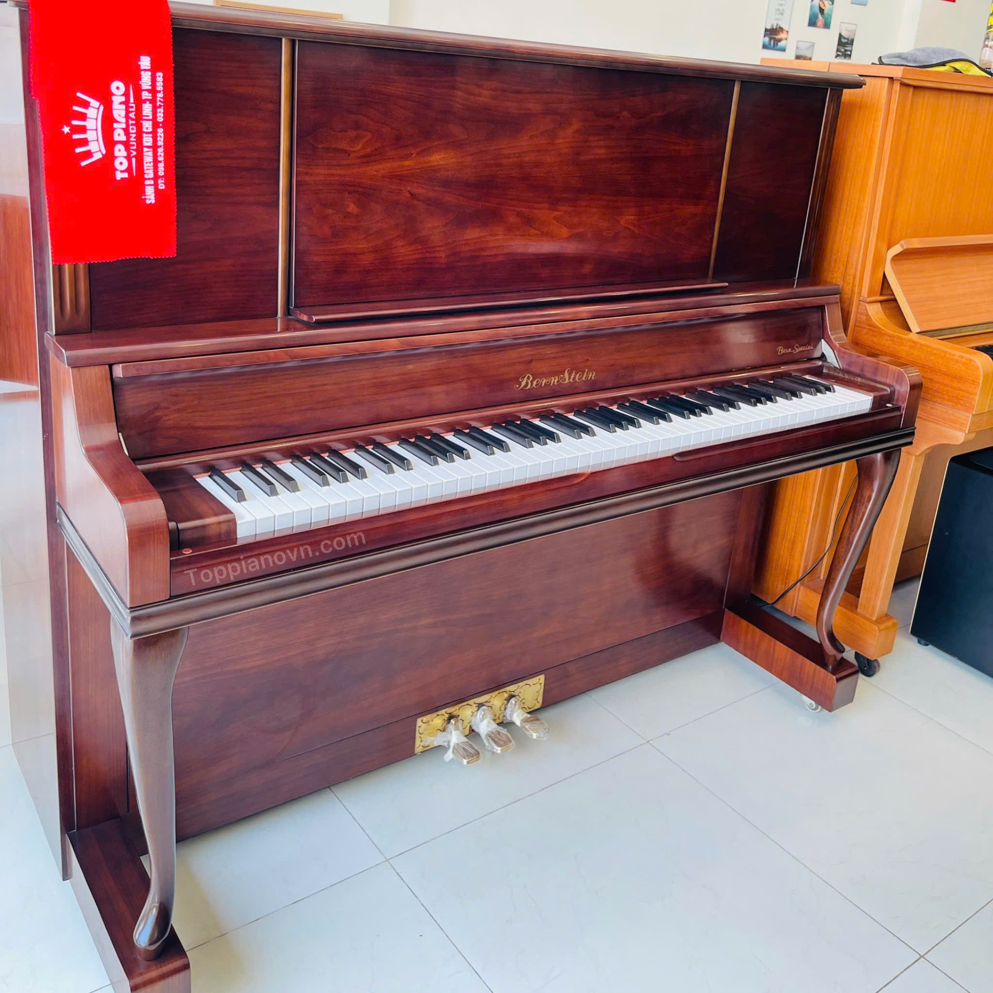 Piano Cơ Bernstein BU550DW Nhật Bản Đẹp Giá Tốt Nhập Khẩu